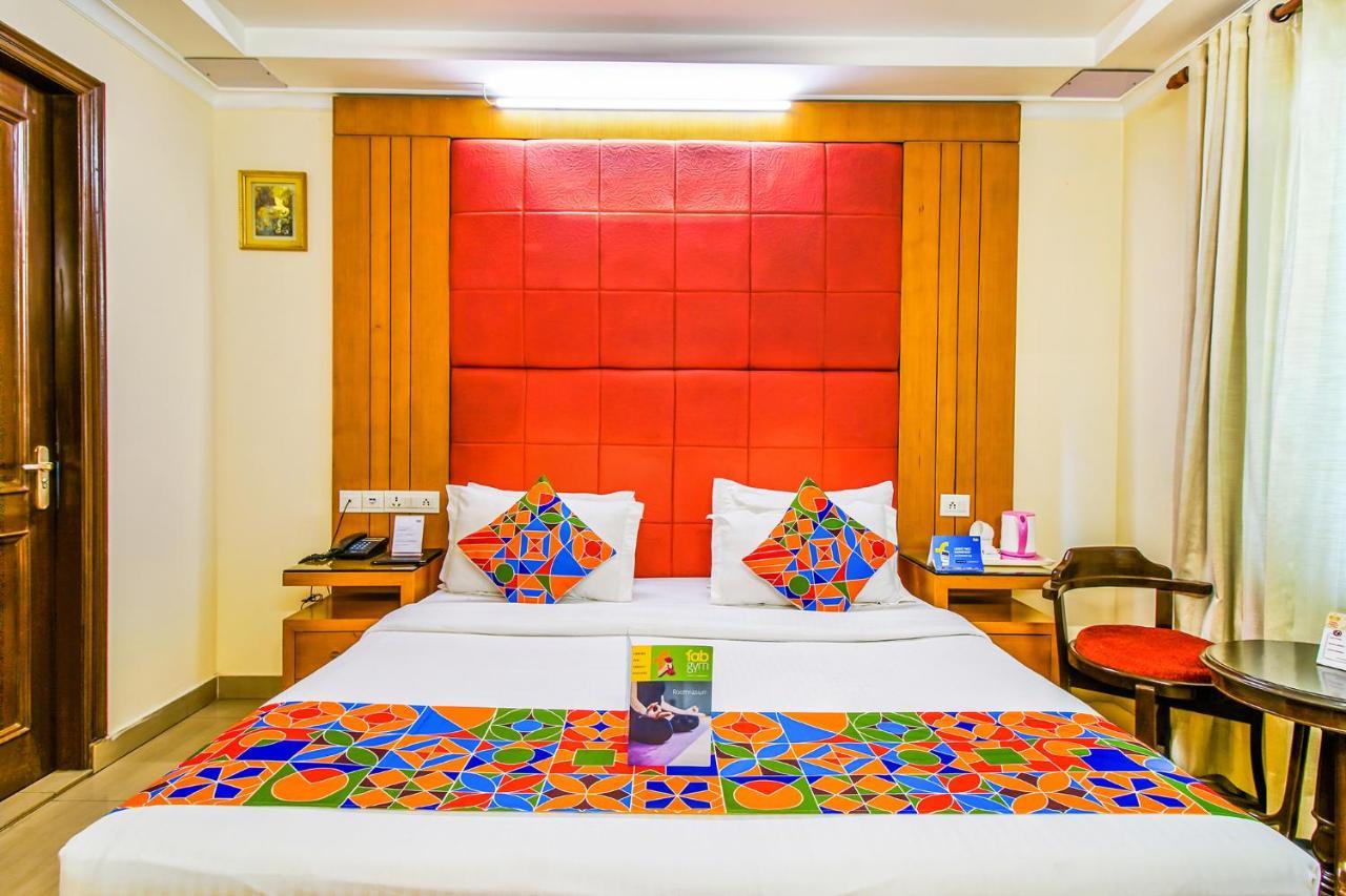 Fabhotel Signature Plaza New Delhi Exterior photo