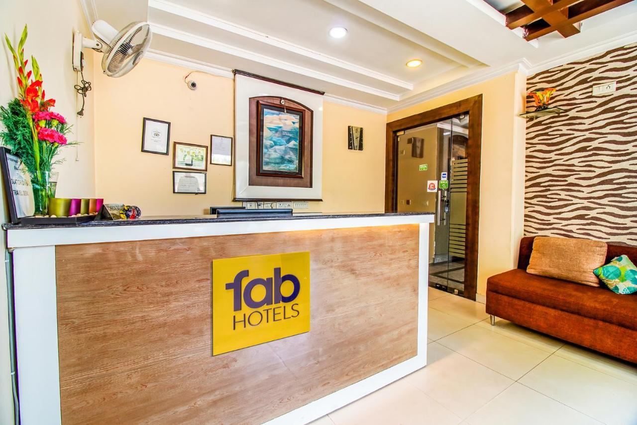 Fabhotel Signature Plaza New Delhi Exterior photo